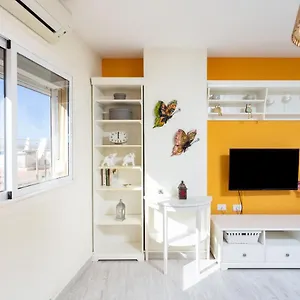 Home2book Beachfront Apartamento